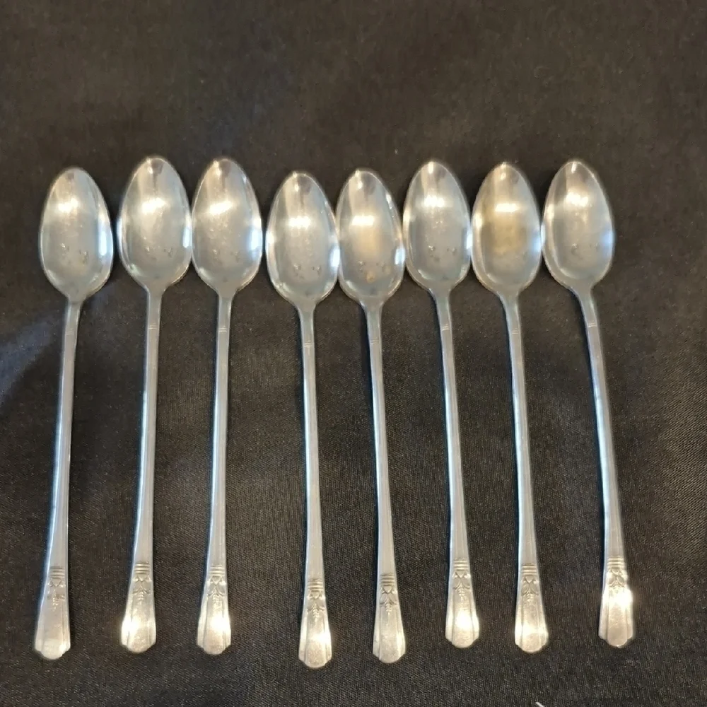 Court Silverplated Set of 8  Teaspoons